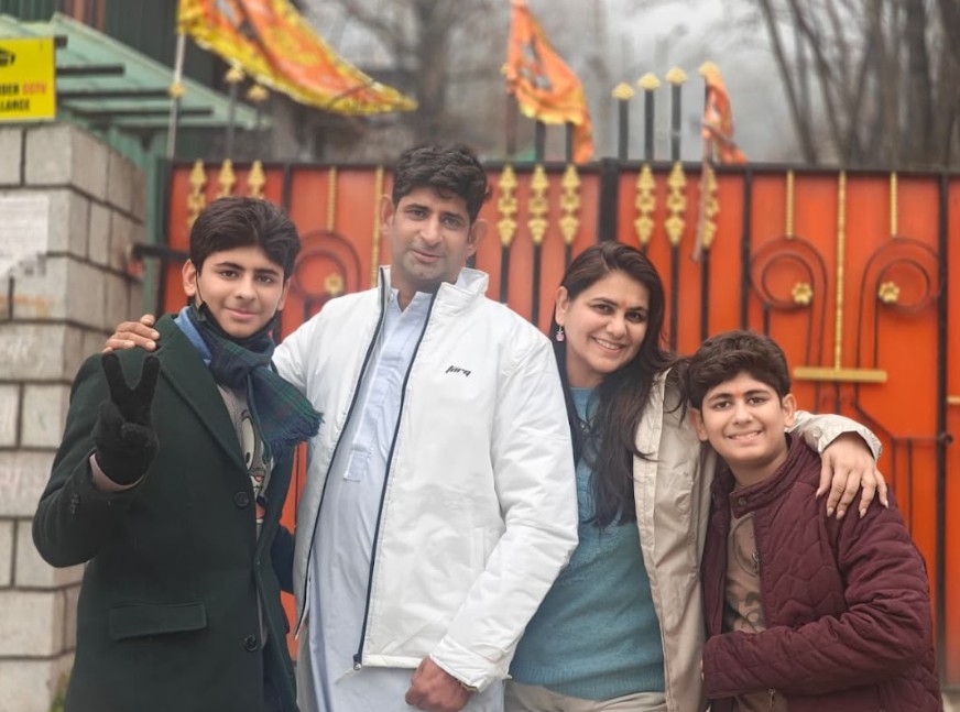 Kashmir Rental Taxi Approach